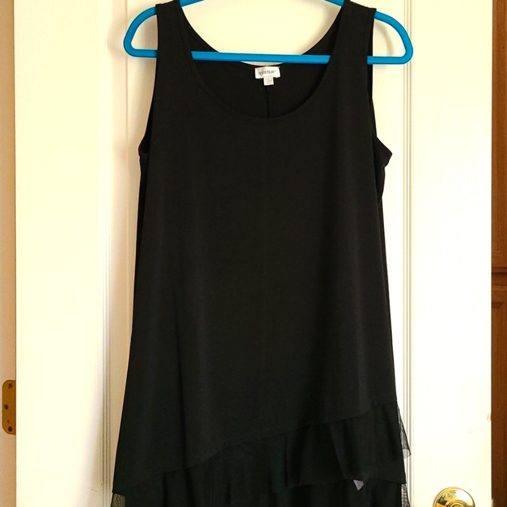 Pre-owned tunic/tank